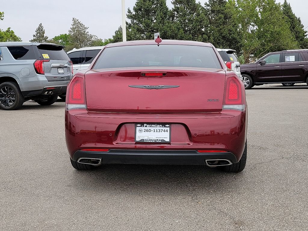 Used 2023 Chrysler 300 Touring L w/ Safetytec Plus Group RWD image 9