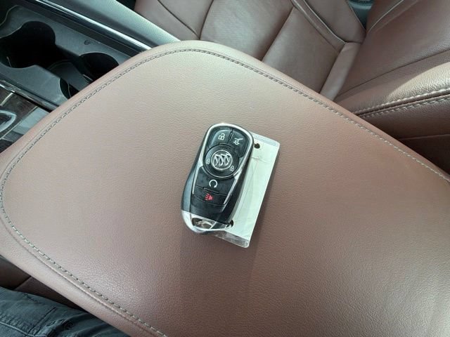 Used 2019 Buick Enclave Avenir w/ Avenir Technology Package AWD/4WD image 24