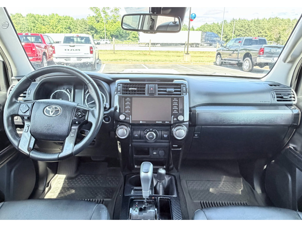 Used 2021 Toyota 4Runner TRD Off-Road Premium AWD/4WD image 10