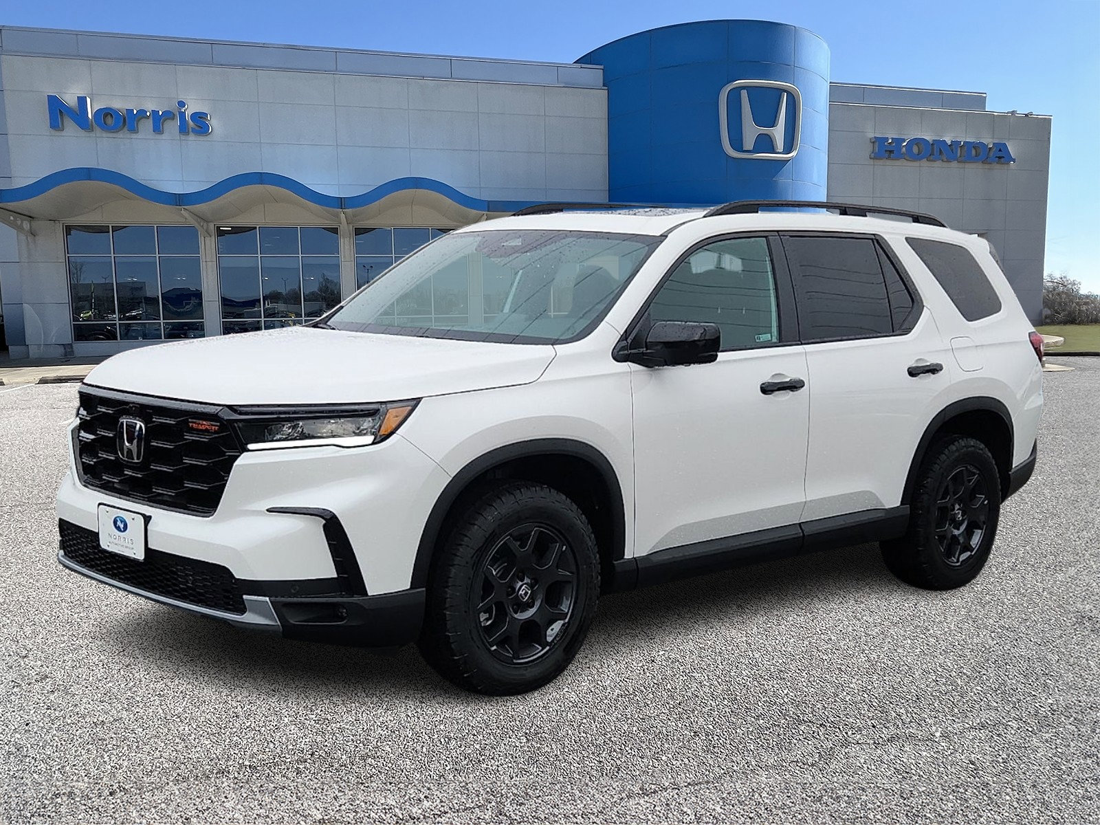 New 2025 Honda Pilot TrailSport image 2