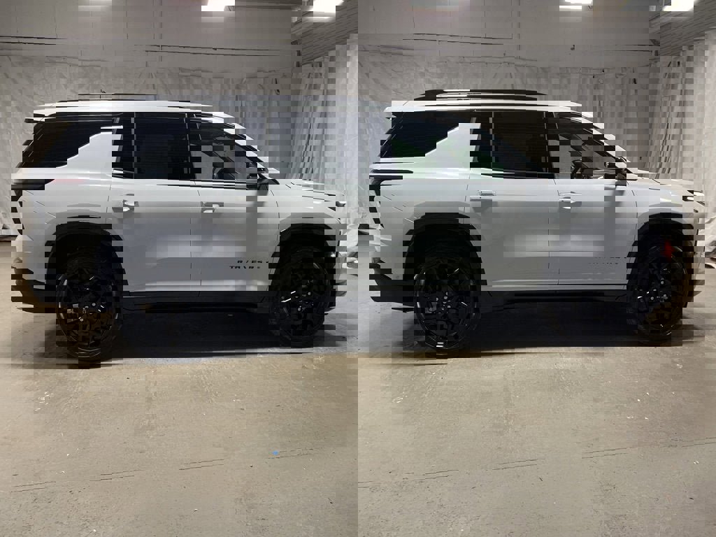 New 2026 Chevrolet Traverse RS w/ LPO, Floor Liner Package image 8