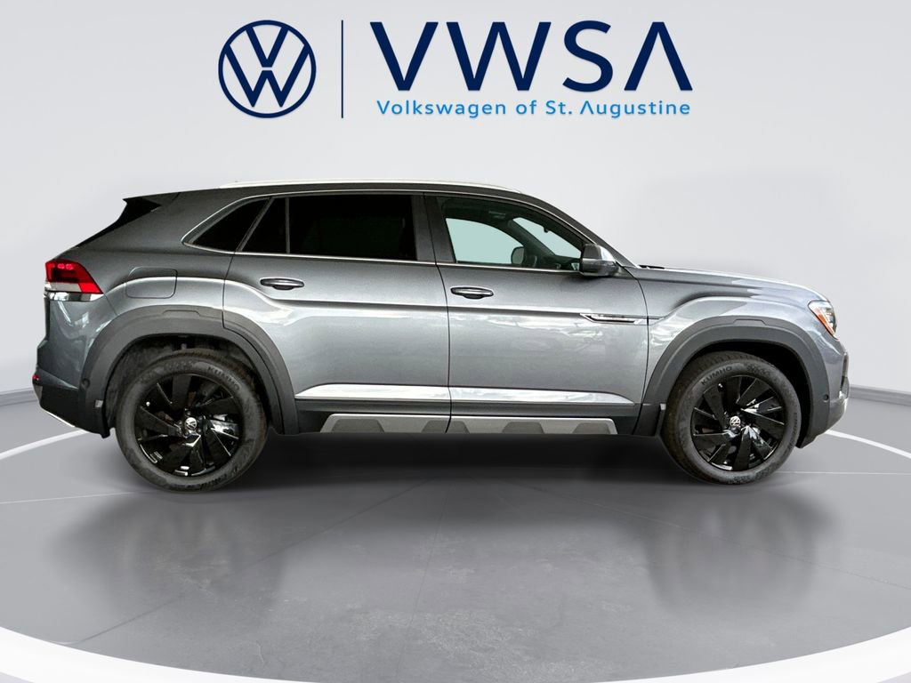 New 2025 Volkswagen Atlas Cross Sport SE image 8