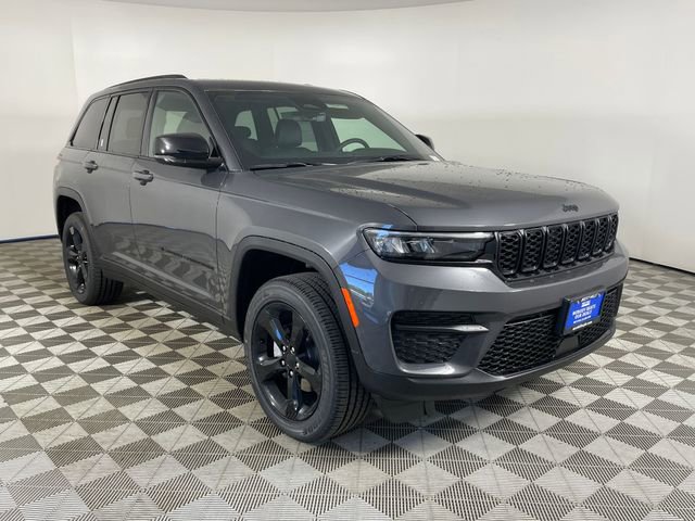 New 2025 Jeep Grand Cherokee Altitude AWD/4WD image 24