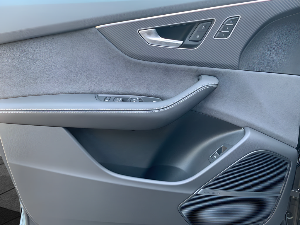 New 2026 Audi SQ8 Premium Plus AWD/4WD image 12
