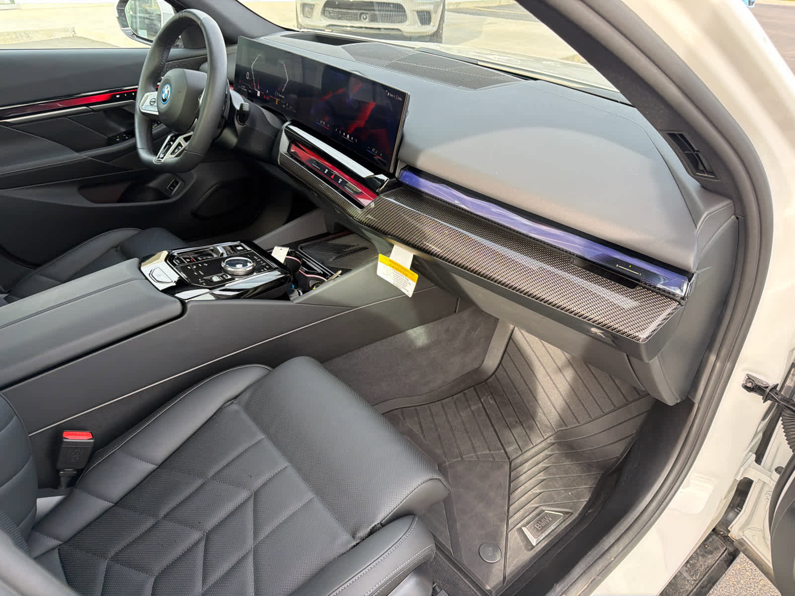 Certified 2026 BMW 550e xDrive AWD/4WD image 53