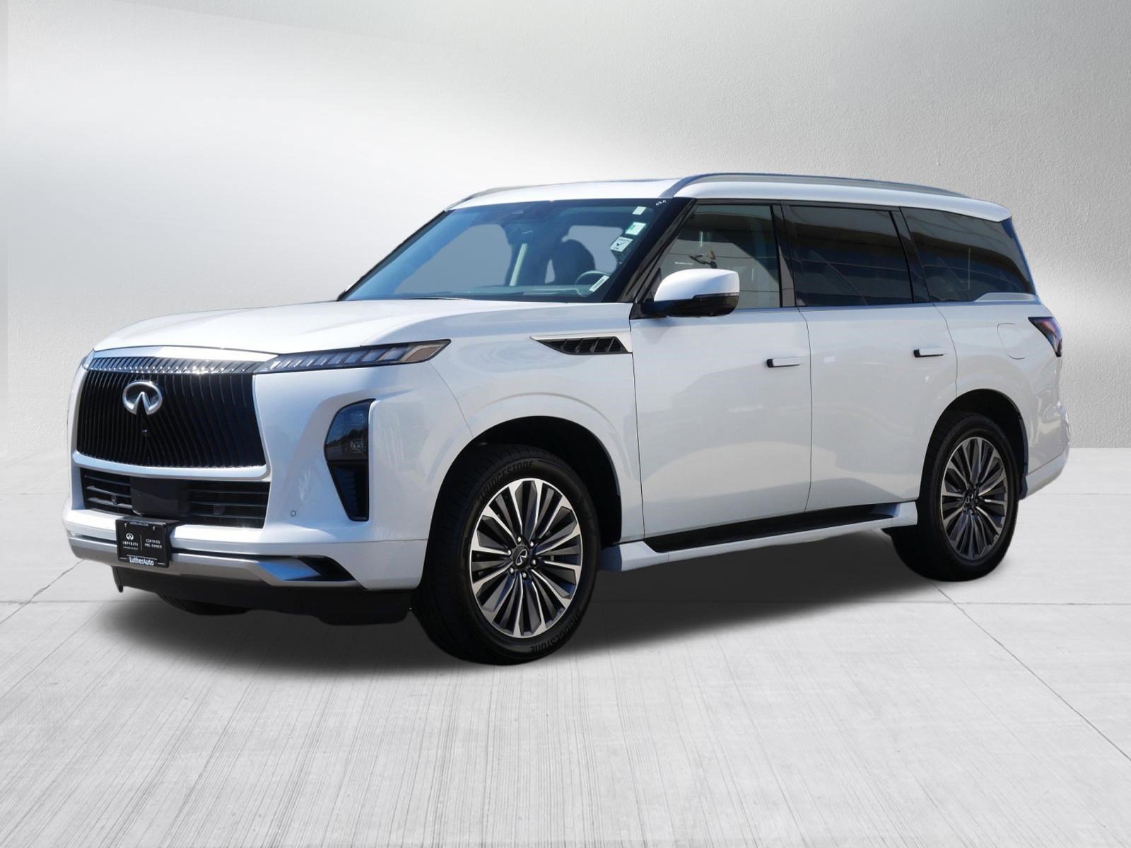 Certified 2025 INFINITI QX80 Luxe image 3