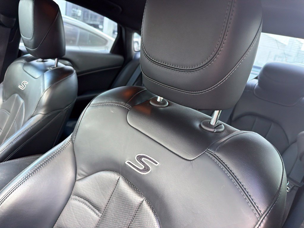 Used 2015 Chrysler 200 S w/ Navigation & Sound Group I FWD image 9