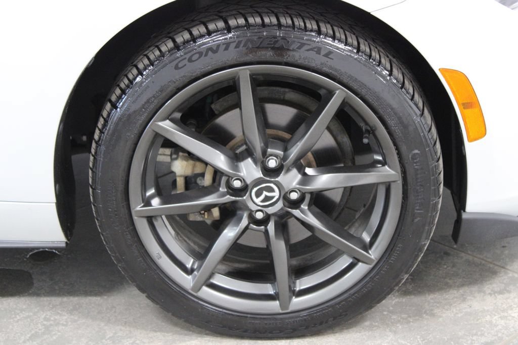 Used 2016 MAZDA MX-5 Miata Club RWD image 12