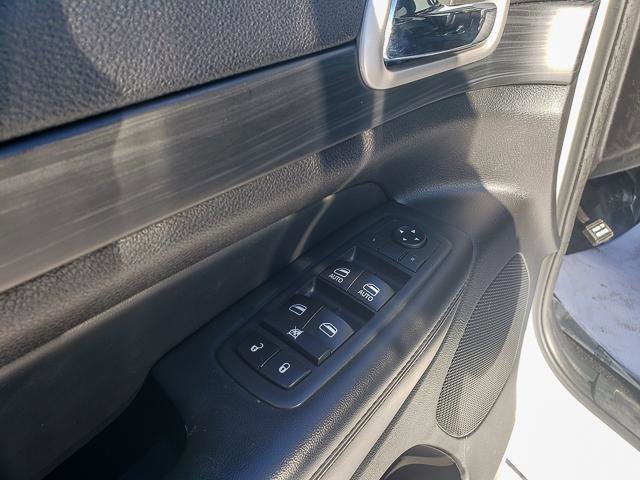 Used 2020 Jeep Grand Cherokee Altitude image 11