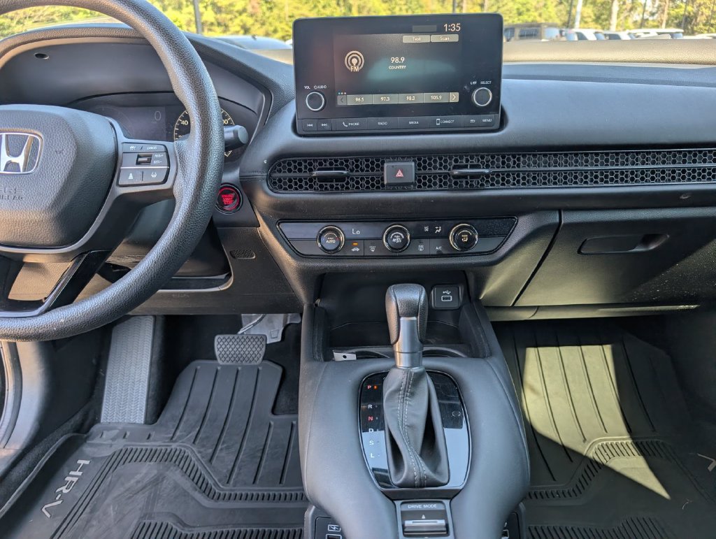 Used 2023 Honda HR-V LX image 28