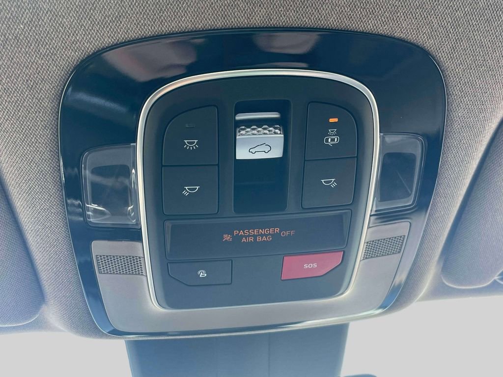 Used 2023 Hyundai Santa Fe Limited image 32