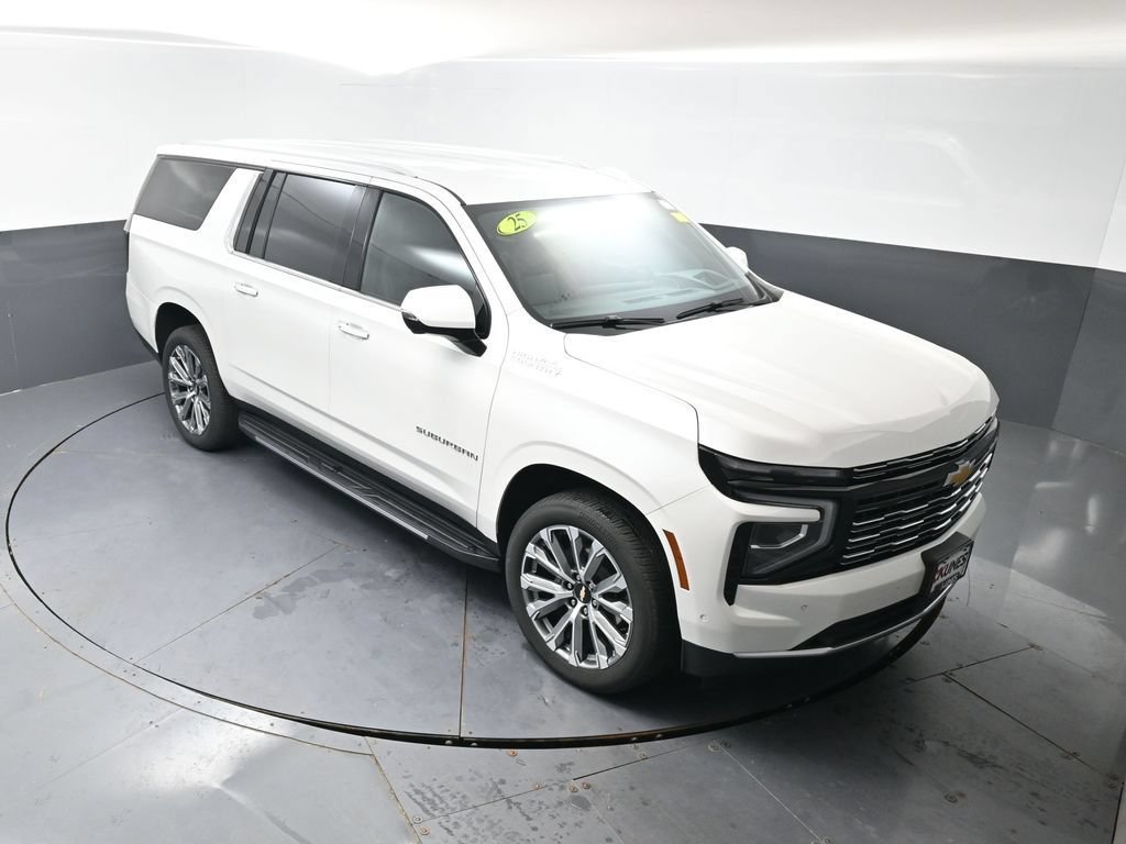 Used 2025 Chevrolet Suburban High Country AWD/4WD image 45