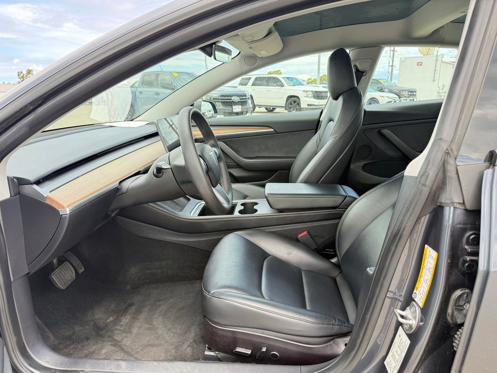 Used 2022 Tesla Model 3 Long Range AWD/4WD image 5