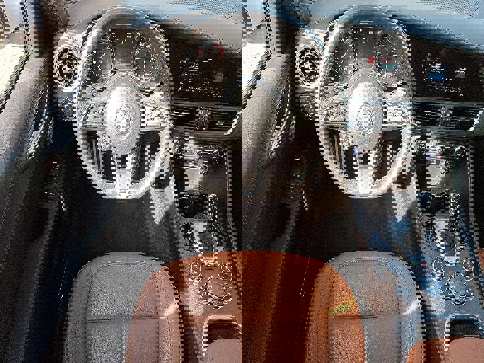 Used 2022 Alfa Romeo Giulia Ti image 11