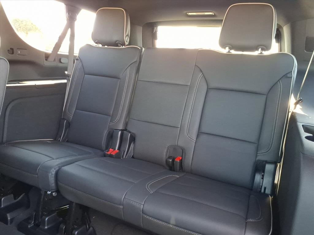 New 2026 Chevrolet Suburban Premier image 13