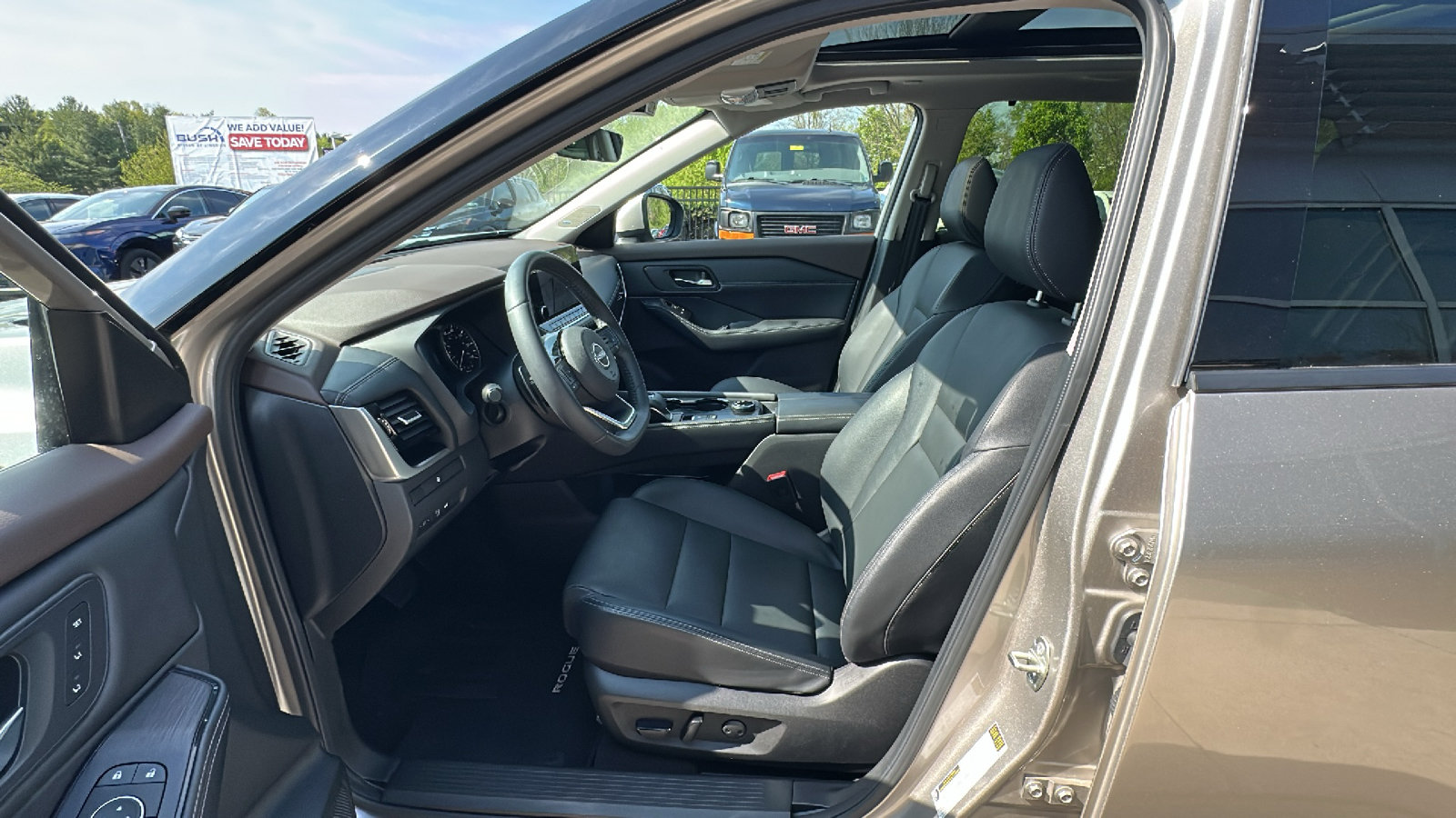 Certified 2023 Nissan Rogue SL w/ SL Premium Package AWD/4WD image 11