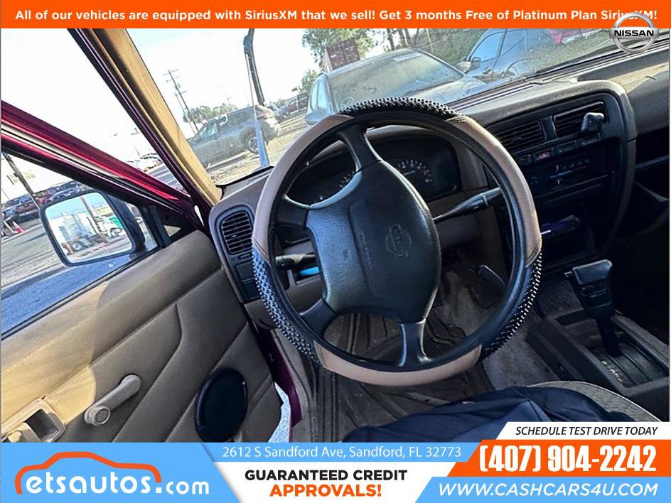Used 1997 Nissan Pickup SE image 5