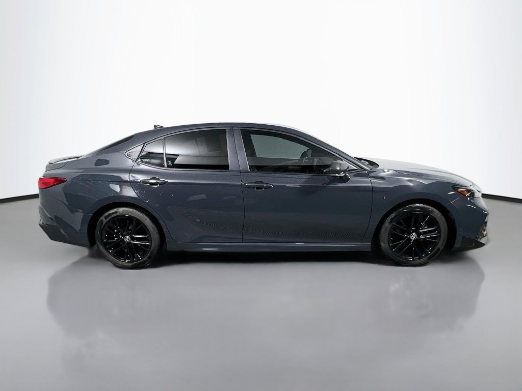 Used 2025 Toyota Camry SE FWD image 2
