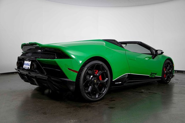 Used 2024 Lamborghini Huracan EVO image 8