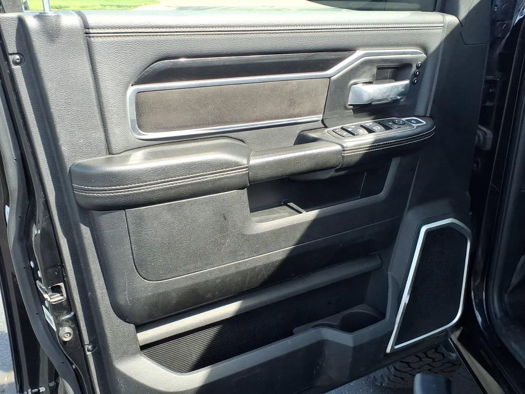Used 2022 RAM 2500 Laramie w/ Night Edition AWD/4WD image 17
