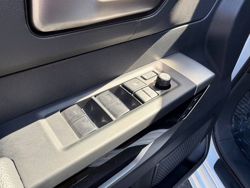 Used 2025 Toyota Tundra Limited image 23