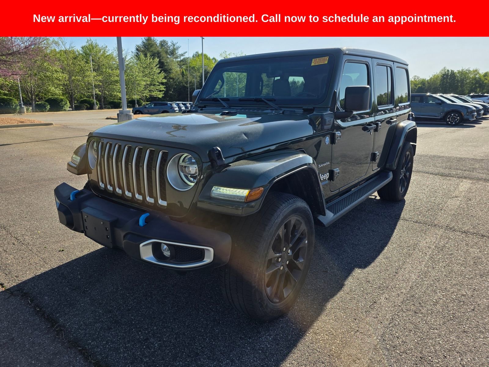 Used 2022 Jeep Wrangler Unlimited Sahara w/ Cold Weather Group AWD/4WD image 1