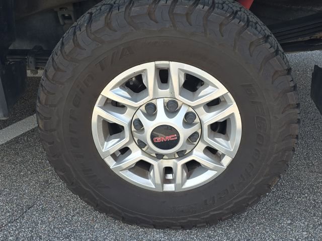 Used 2022 GMC Sierra 2500 SLE w/ X31 Off-Road Package image 13