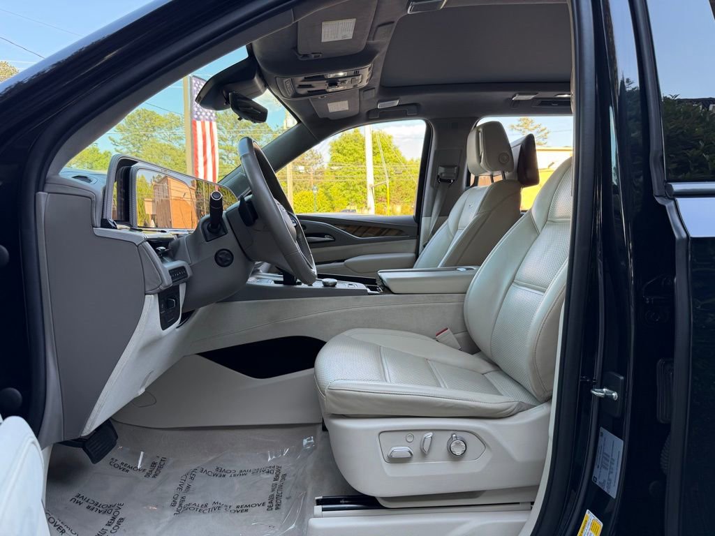 Used 2021 Cadillac Escalade ESV Sport Platinum AWD/4WD image 25