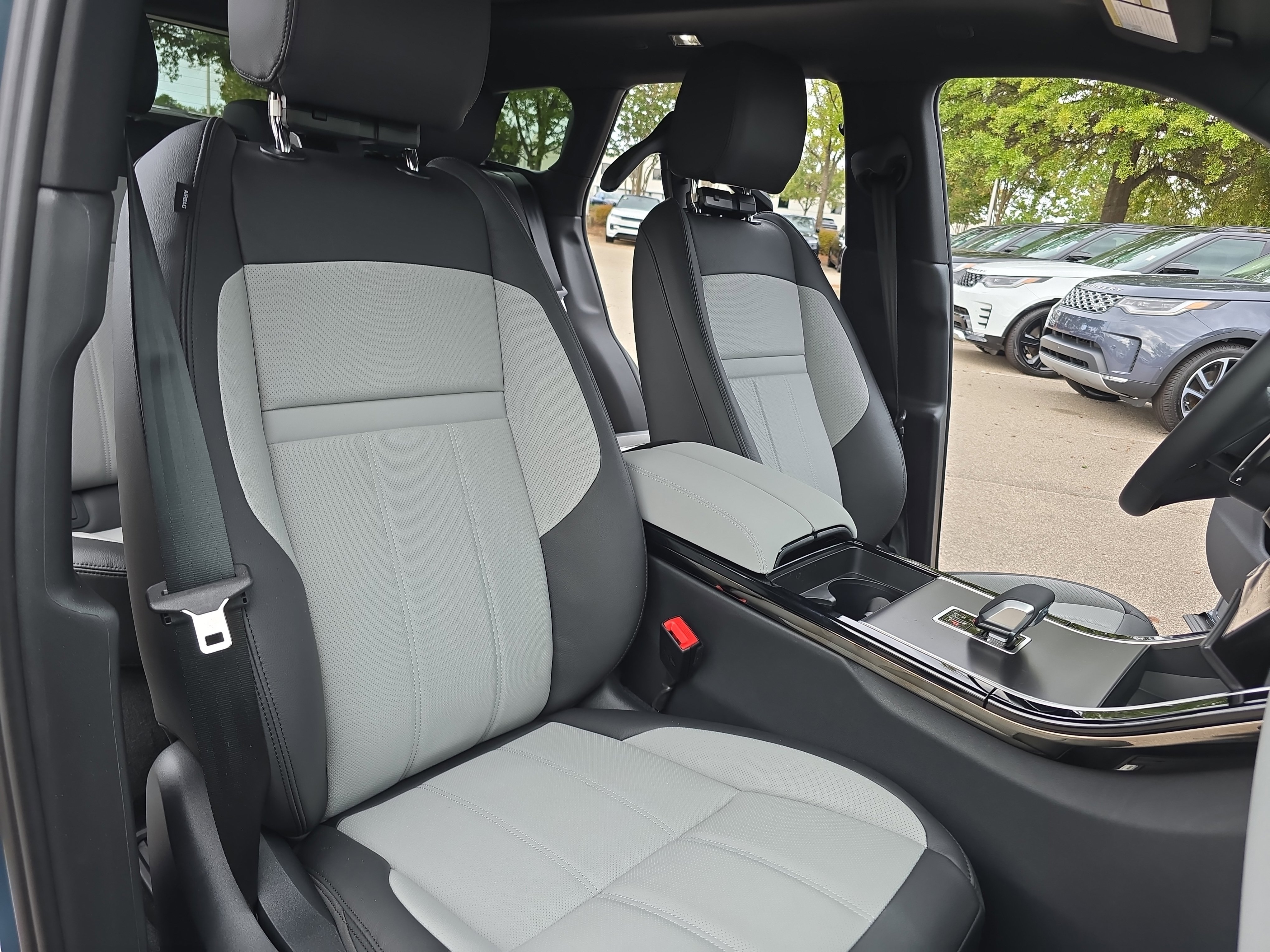 New 2026 Land Rover Range Rover Evoque Dynamic SE image 10