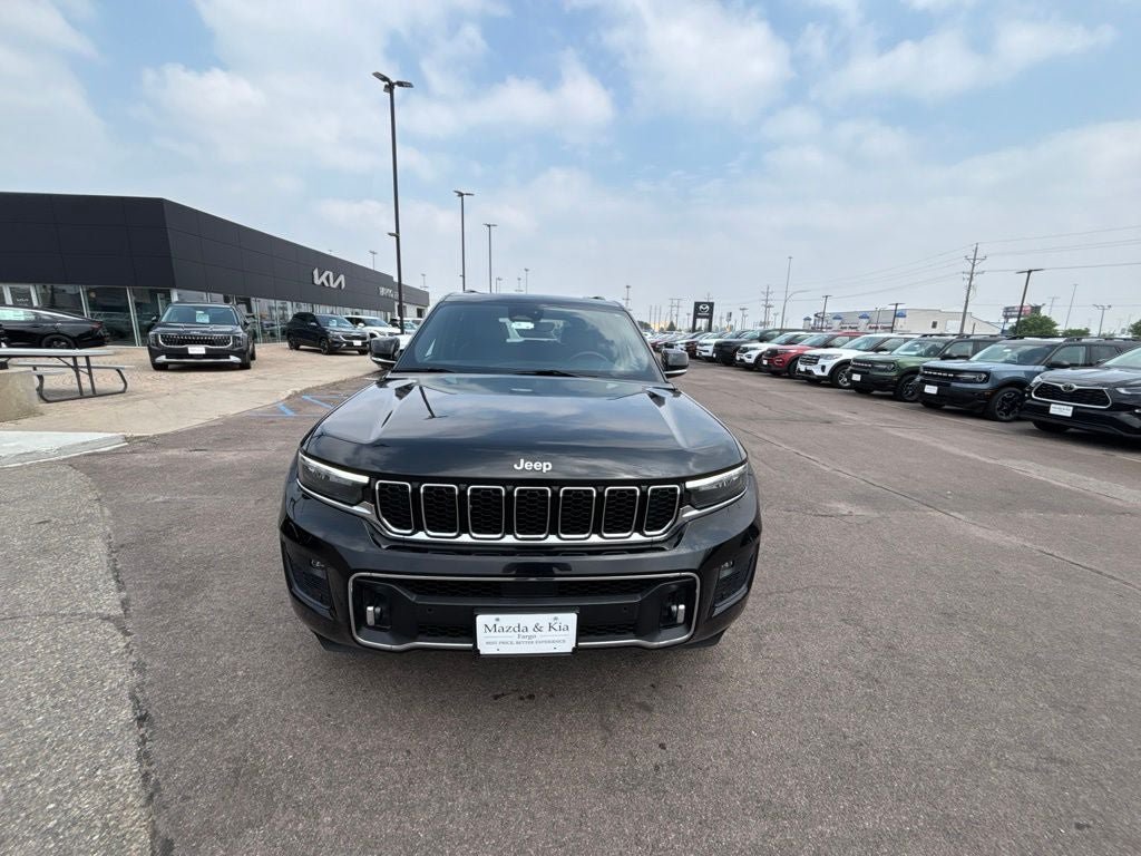 Used 2024 Jeep Grand Cherokee Overland AWD/4WD image 2