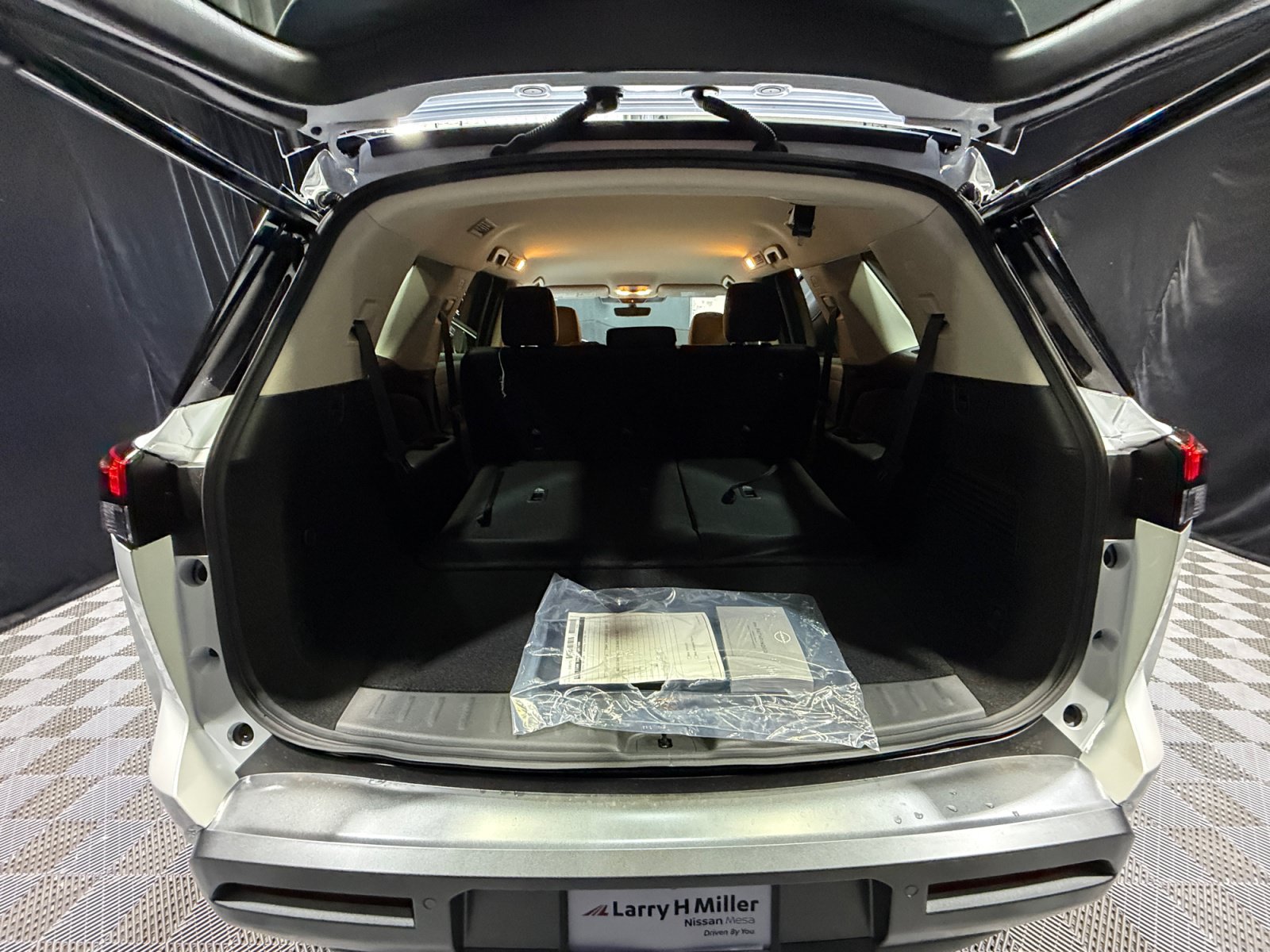 New 2026 Nissan Pathfinder SL AWD/4WD image 34