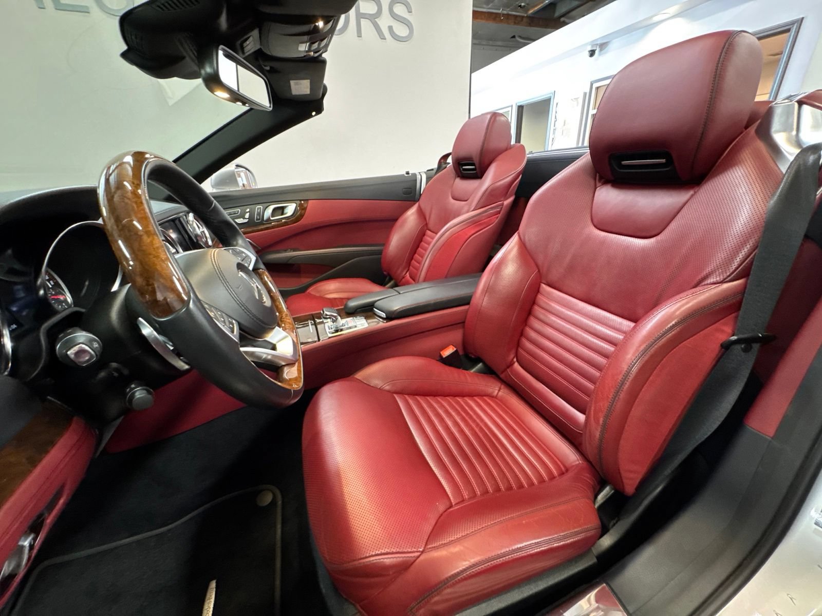 Used 2019 Mercedes-Benz SL 550 image 14