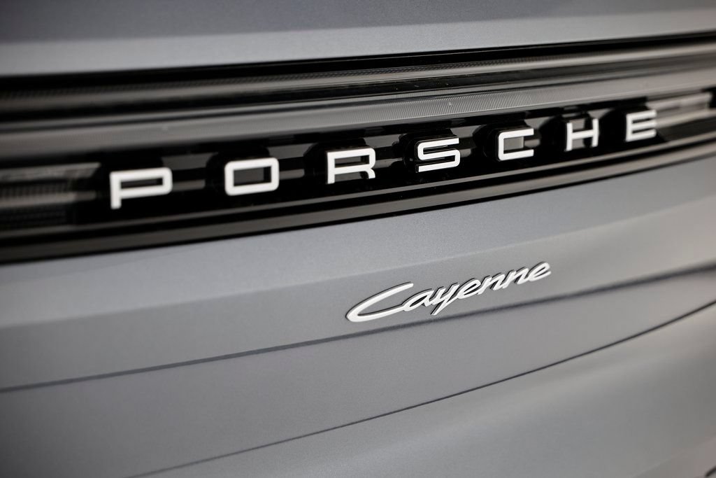 New 2026 Porsche Cayenne AWD/4WD image 14