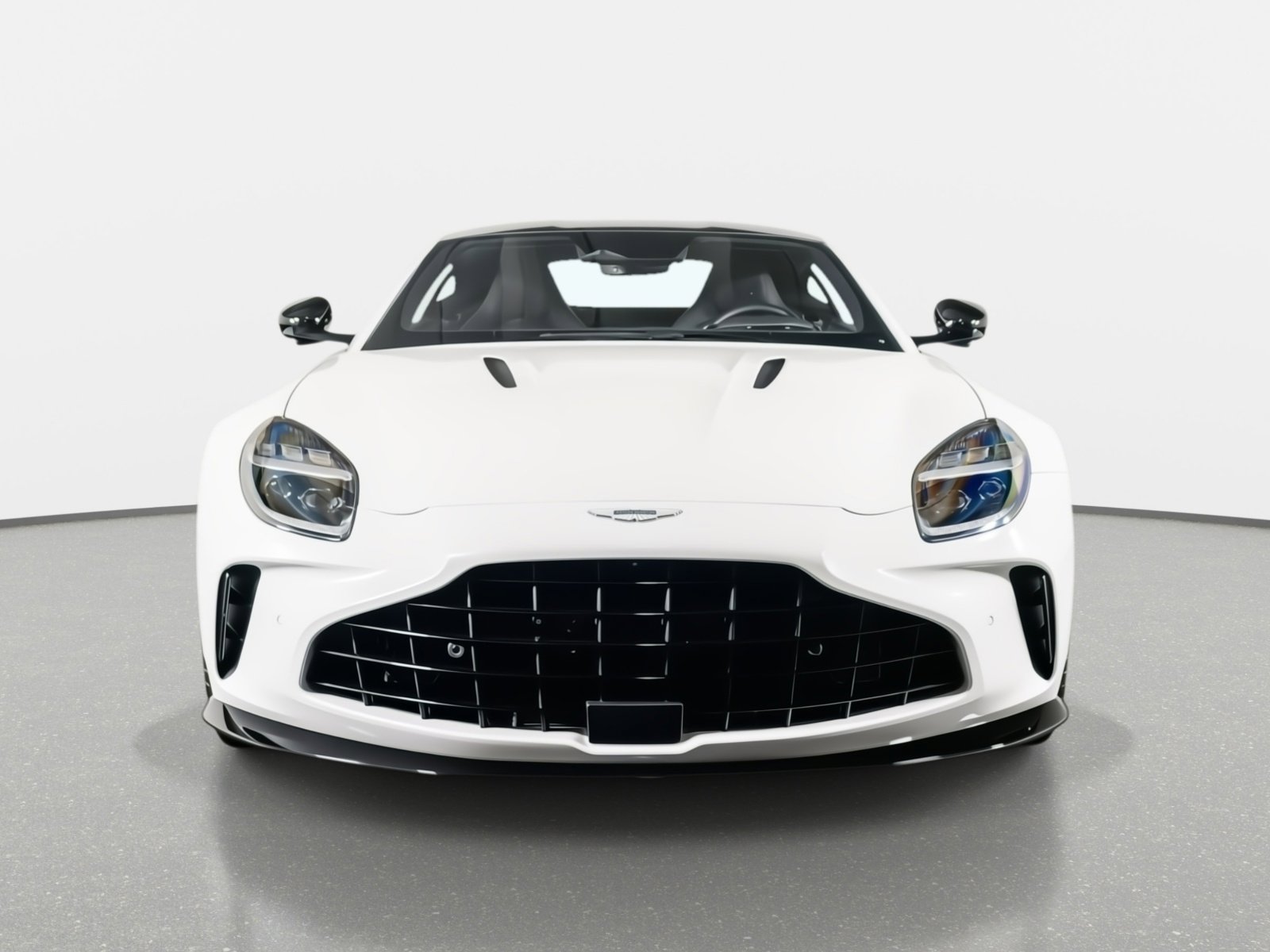 Used 2025 Aston Martin V8 Vantage Coupe image 14