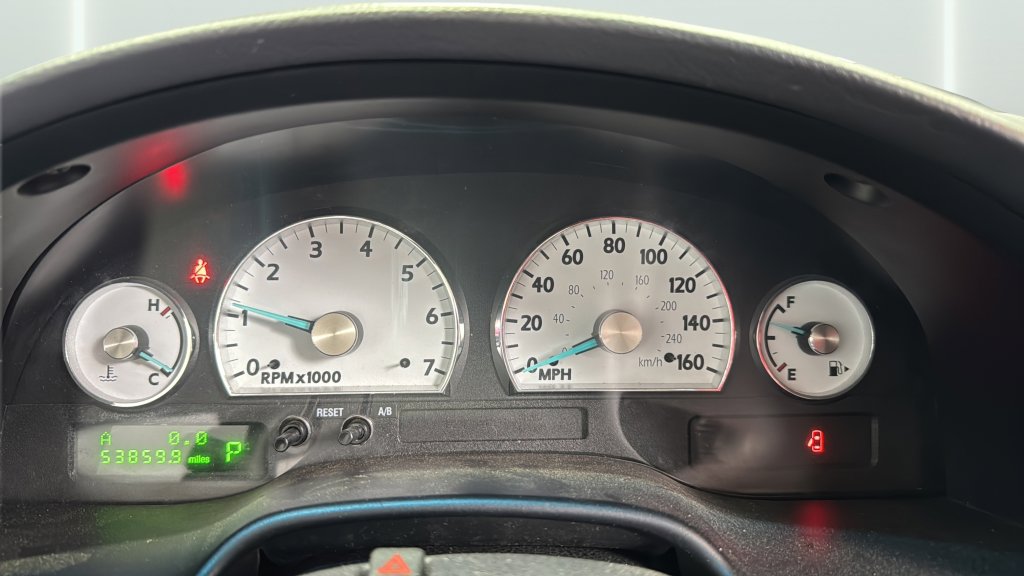 Used 2003 Ford Thunderbird Deluxe image 20