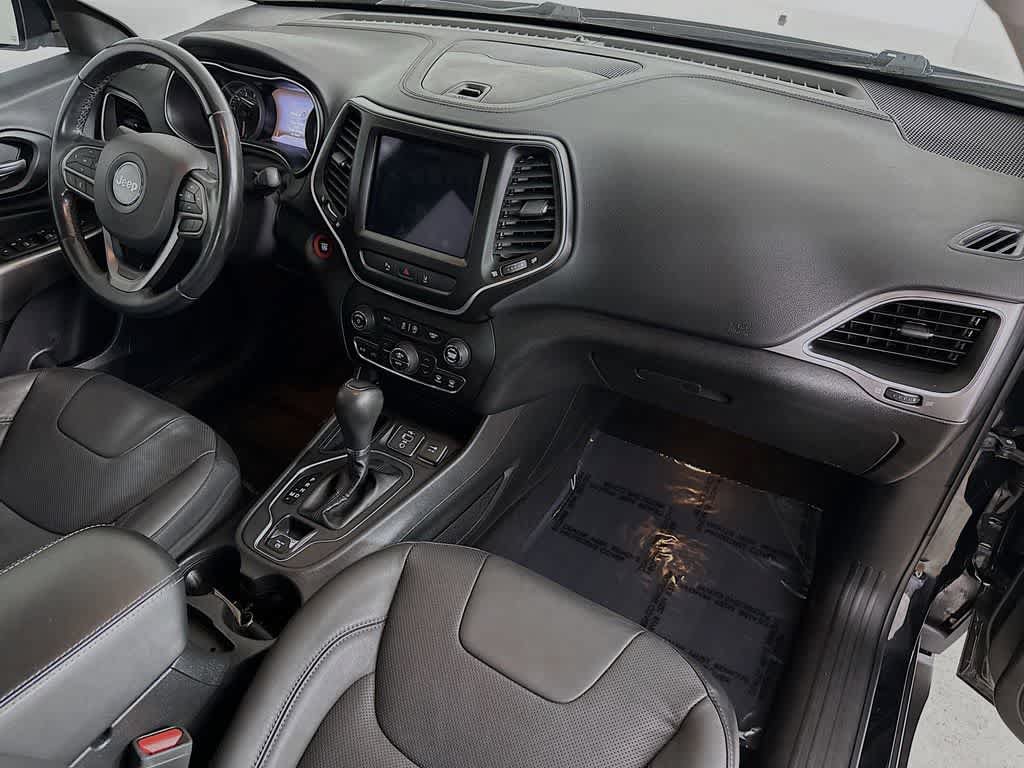 Used 2021 Jeep Cherokee Latitude Lux w/ Comfort/Convenience Group FWD image 32