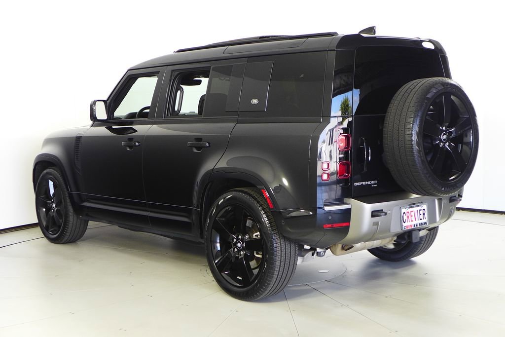 Used 2023 Land Rover Defender 110 X-Dynamic SE image 9