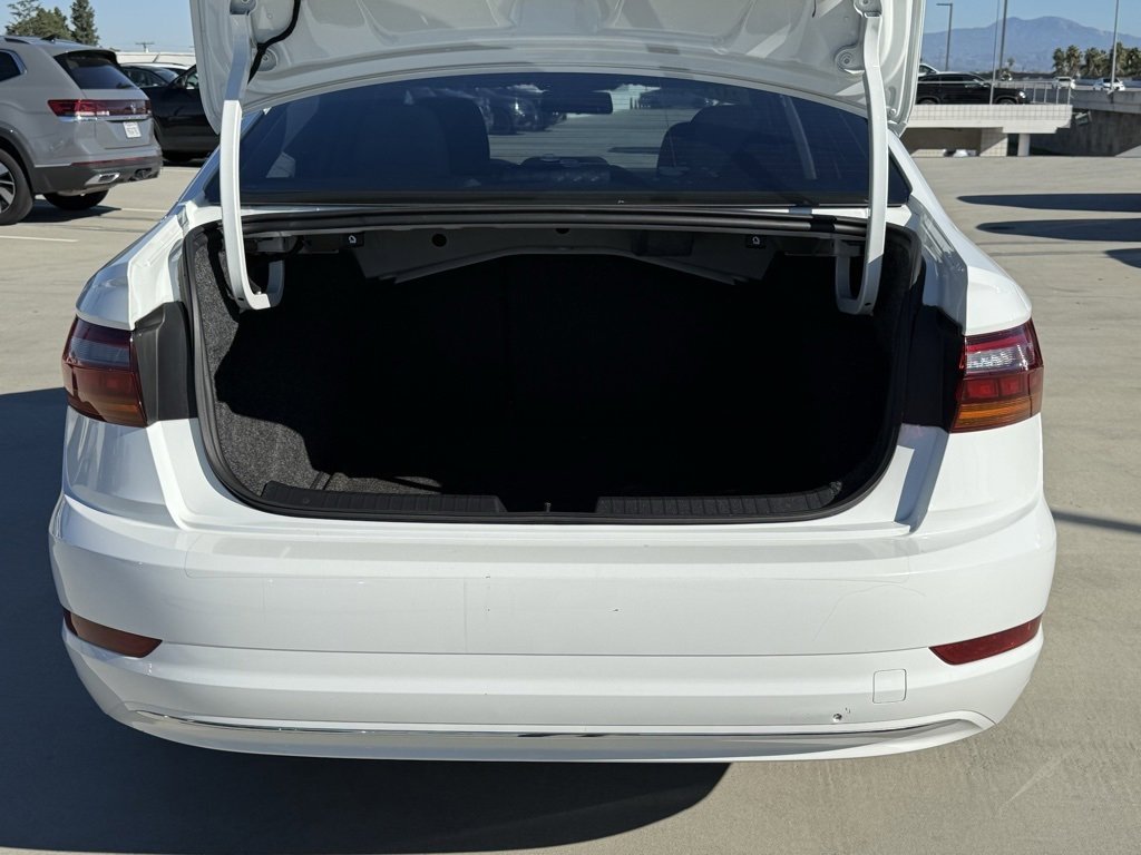 Used 2019 Volkswagen Jetta S image 9