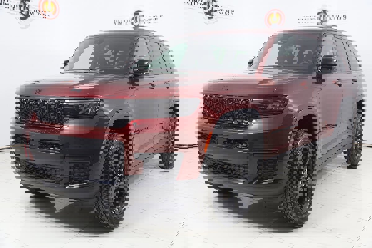 Used 2023 Jeep Grand Cherokee L Laredo image 5