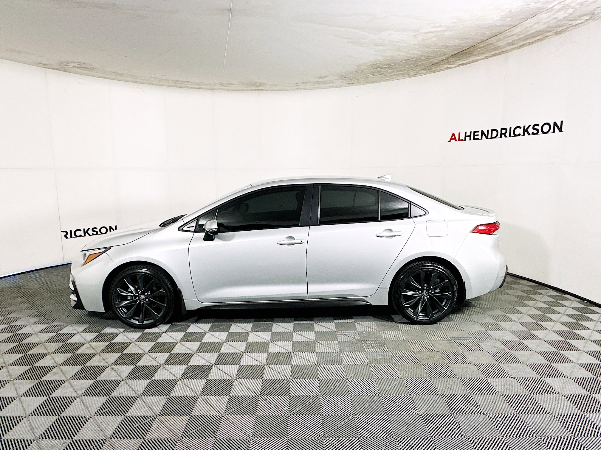 Used 2025 Toyota Corolla SE image 6