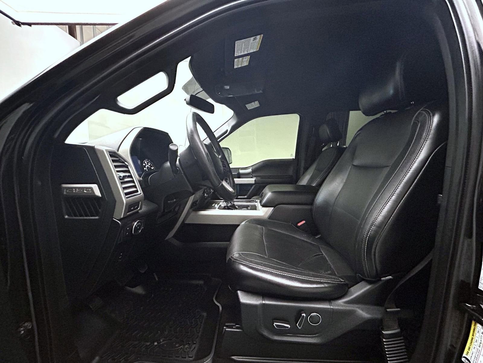 Used 2015 Ford F150 Lariat image 10