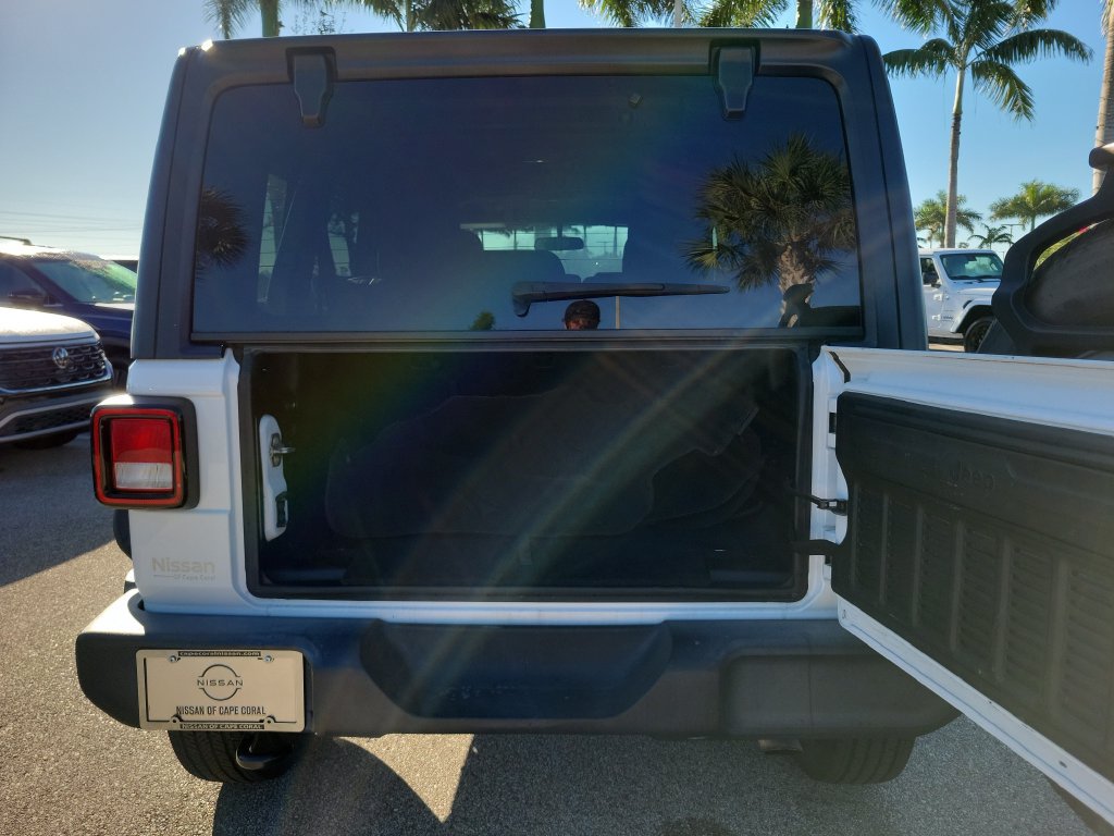 Used 2018 Jeep Wrangler Unlimited Sport S AWD/4WD image 11