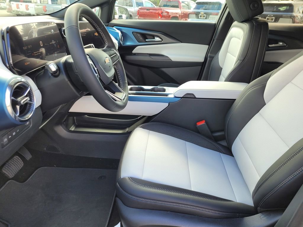 New 2026 Chevrolet Equinox EV LT image 11