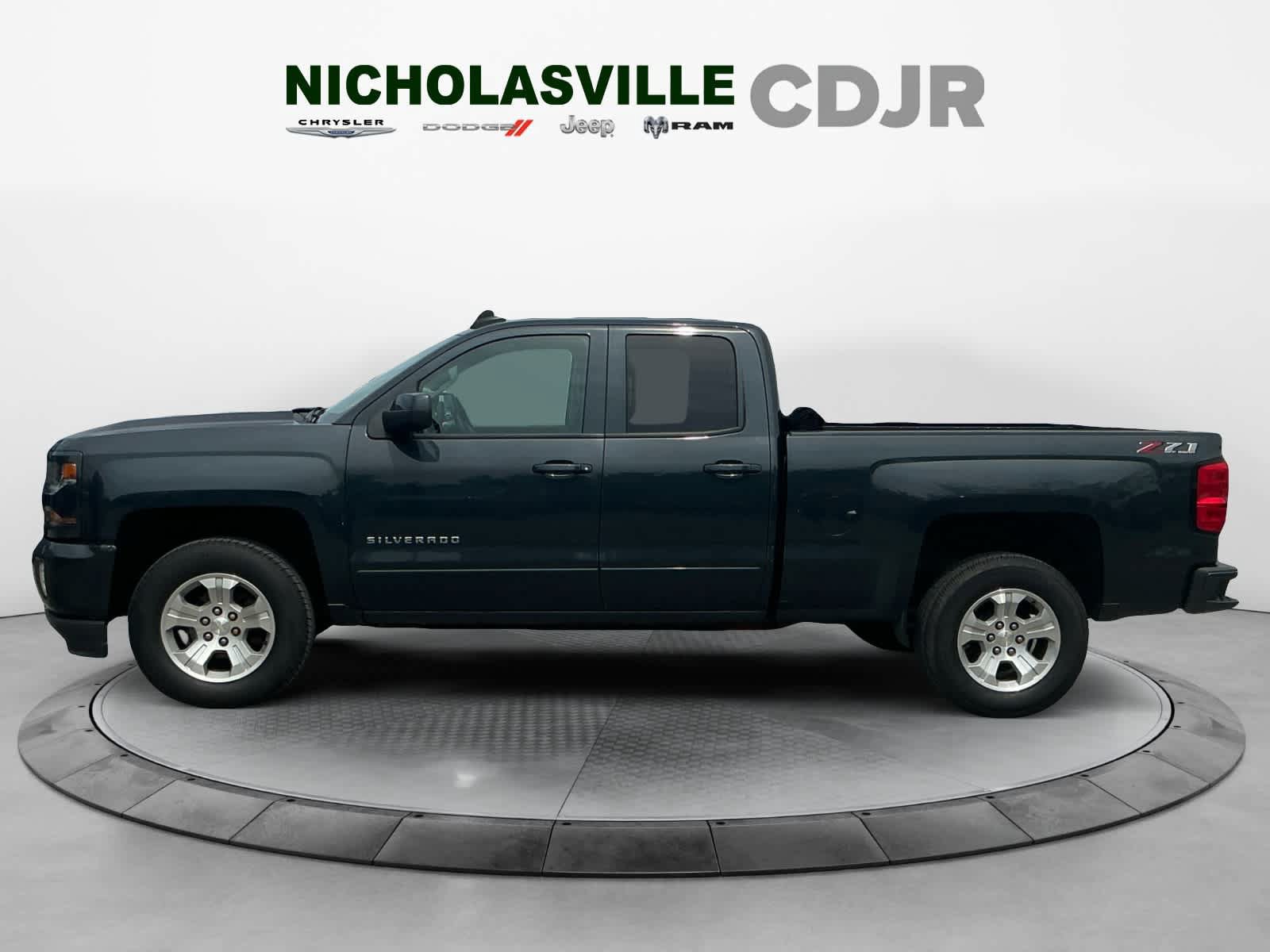 Used 2019 Chevrolet Silverado 1500 LT w/ All Star Edition AWD/4WD image 2
