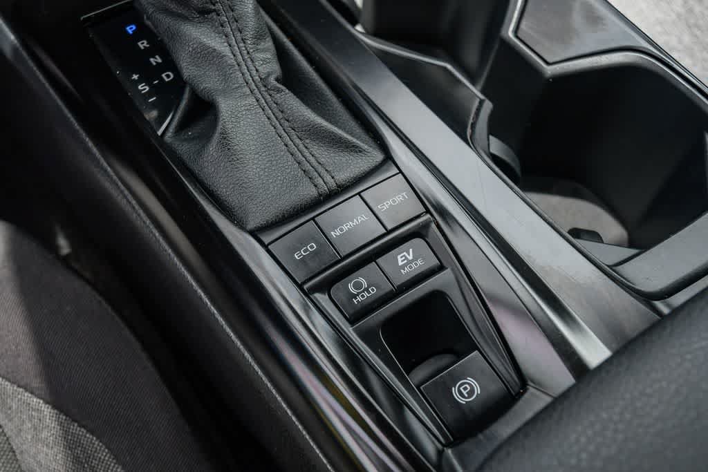 Used 2025 Toyota Camry LE FWD image 20