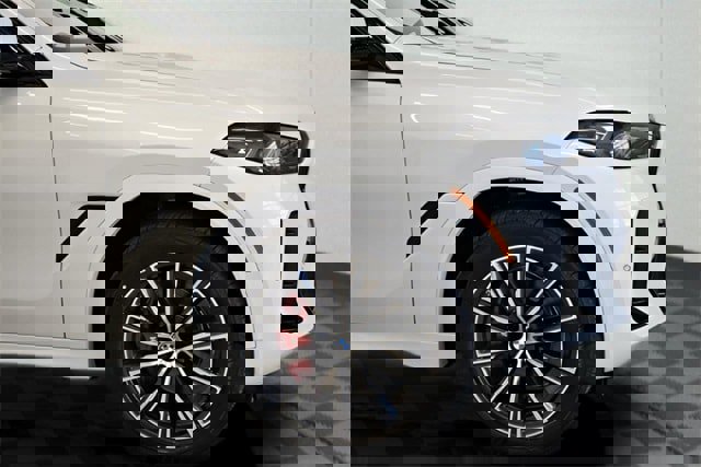 New 2026 BMW X6 xDrive40i image 13