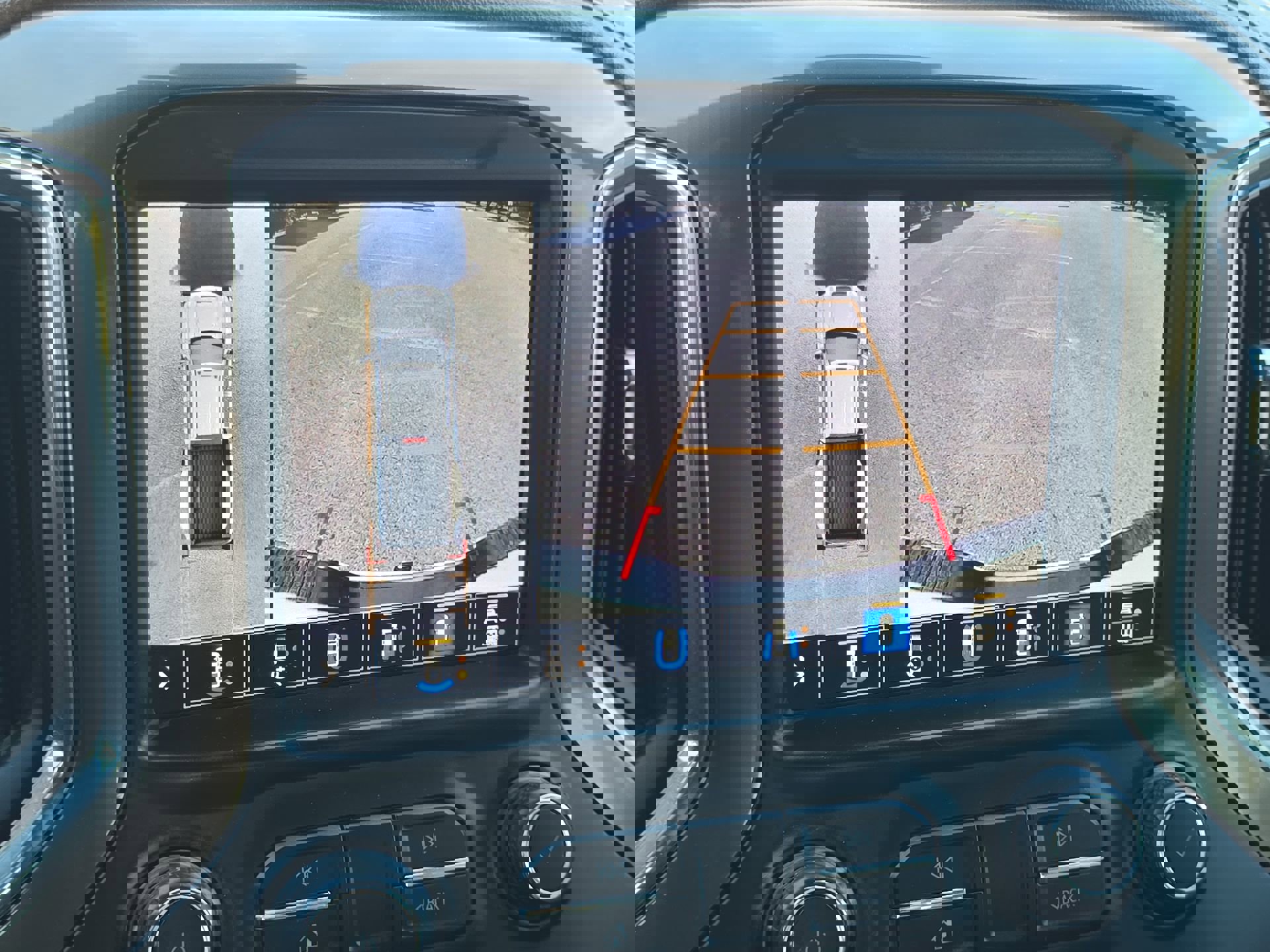 Used 2021 Chevrolet Silverado 3500 High Country w/ Technology Package image 18