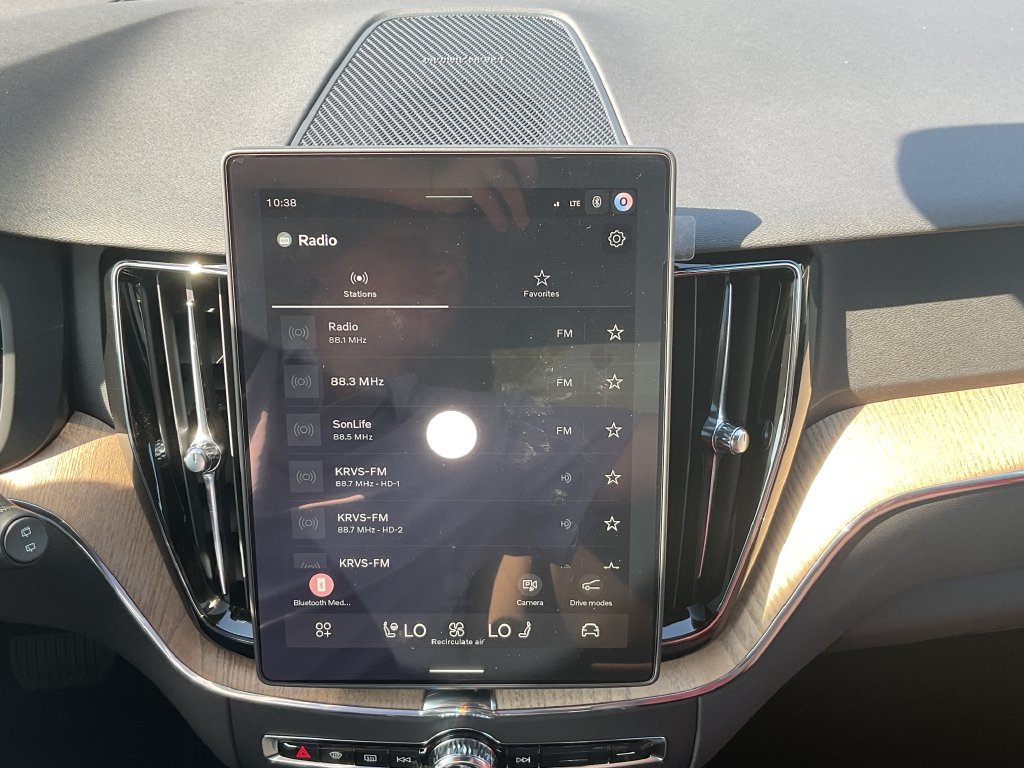 New 2027 Volvo XC60 B5 Plus AWD/4WD image 27
