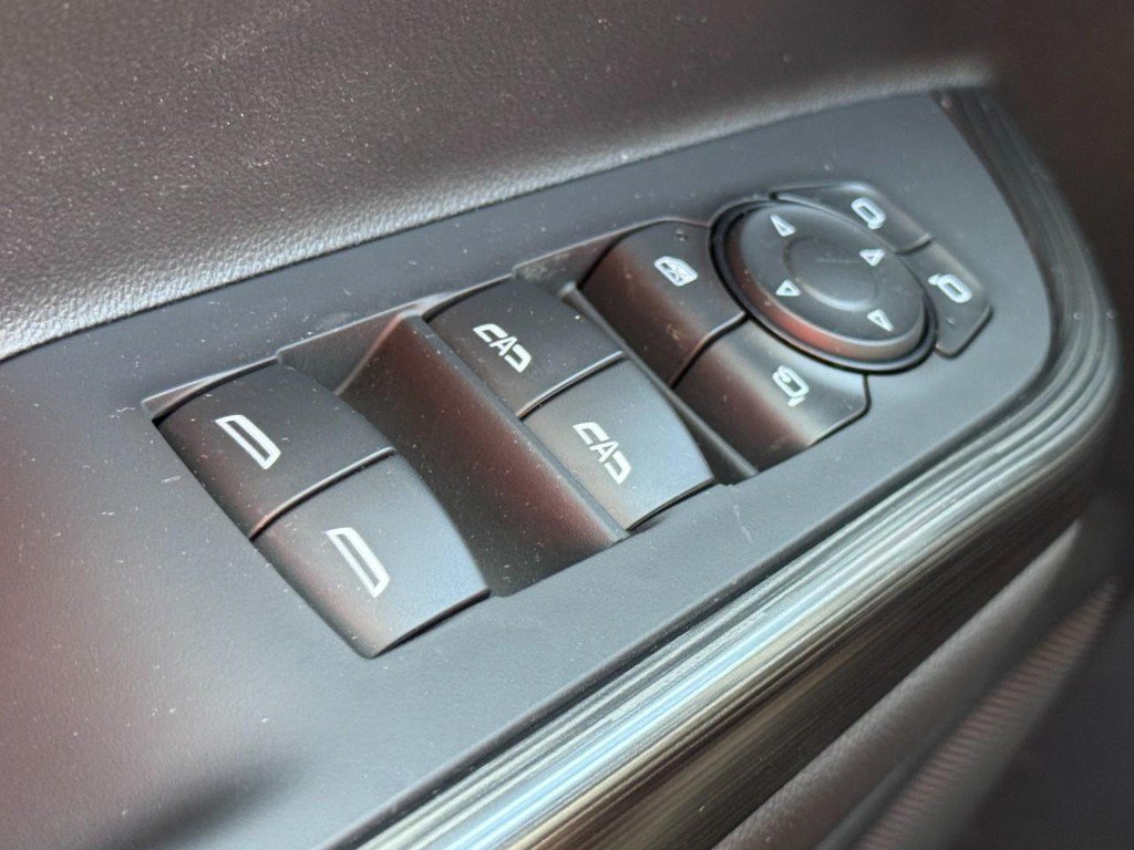 Used 2023 GMC Acadia SLT w/ Preferred Package FWD image 27