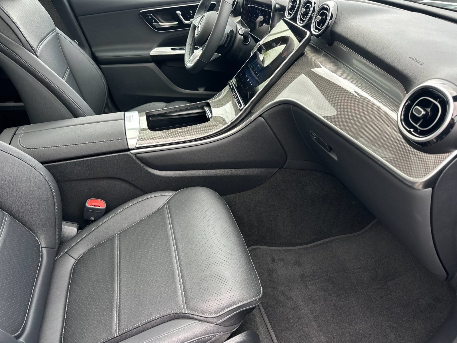 Certified 2026 Mercedes-Benz GLC 300 4MATIC image 16